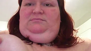 Amature broad in the beam Jessie masturbates hairy pussy with vibrator